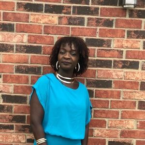 Meet your Posher, Regina